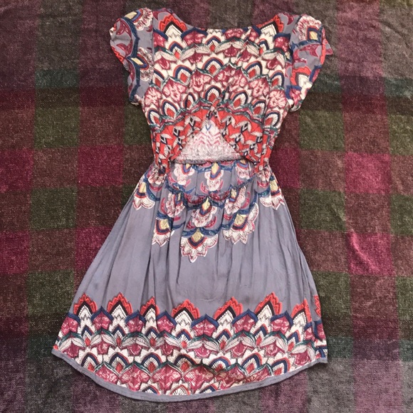 Patterned, Open-Back Dress - Picture 2 of 4